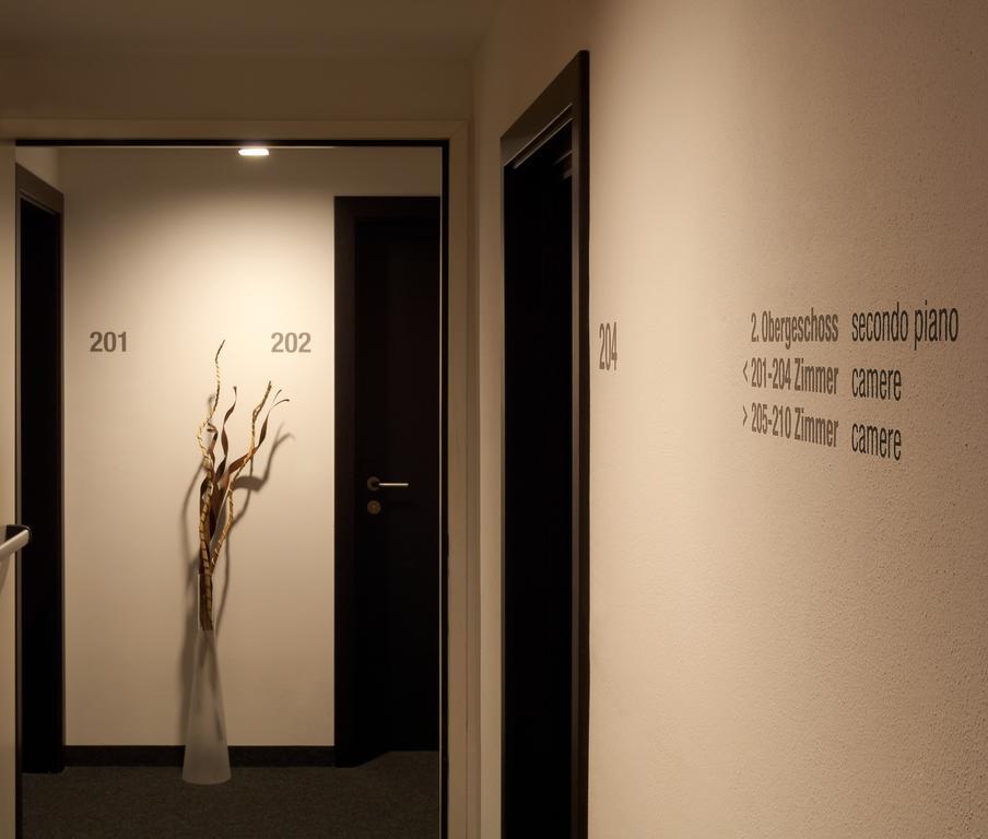 Hotel Tirolerhof 罗登格 外观 照片
